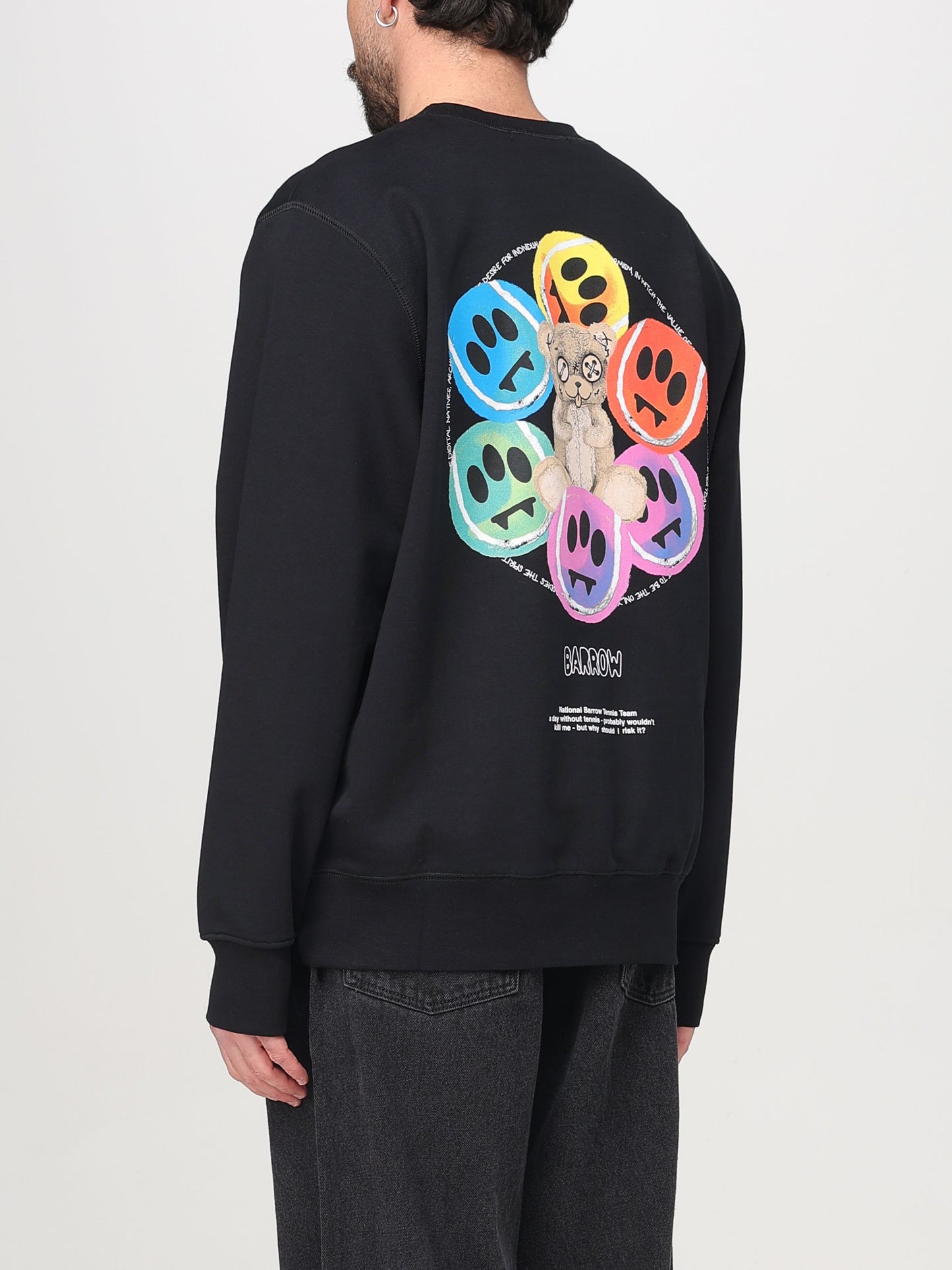 Sweatshirt