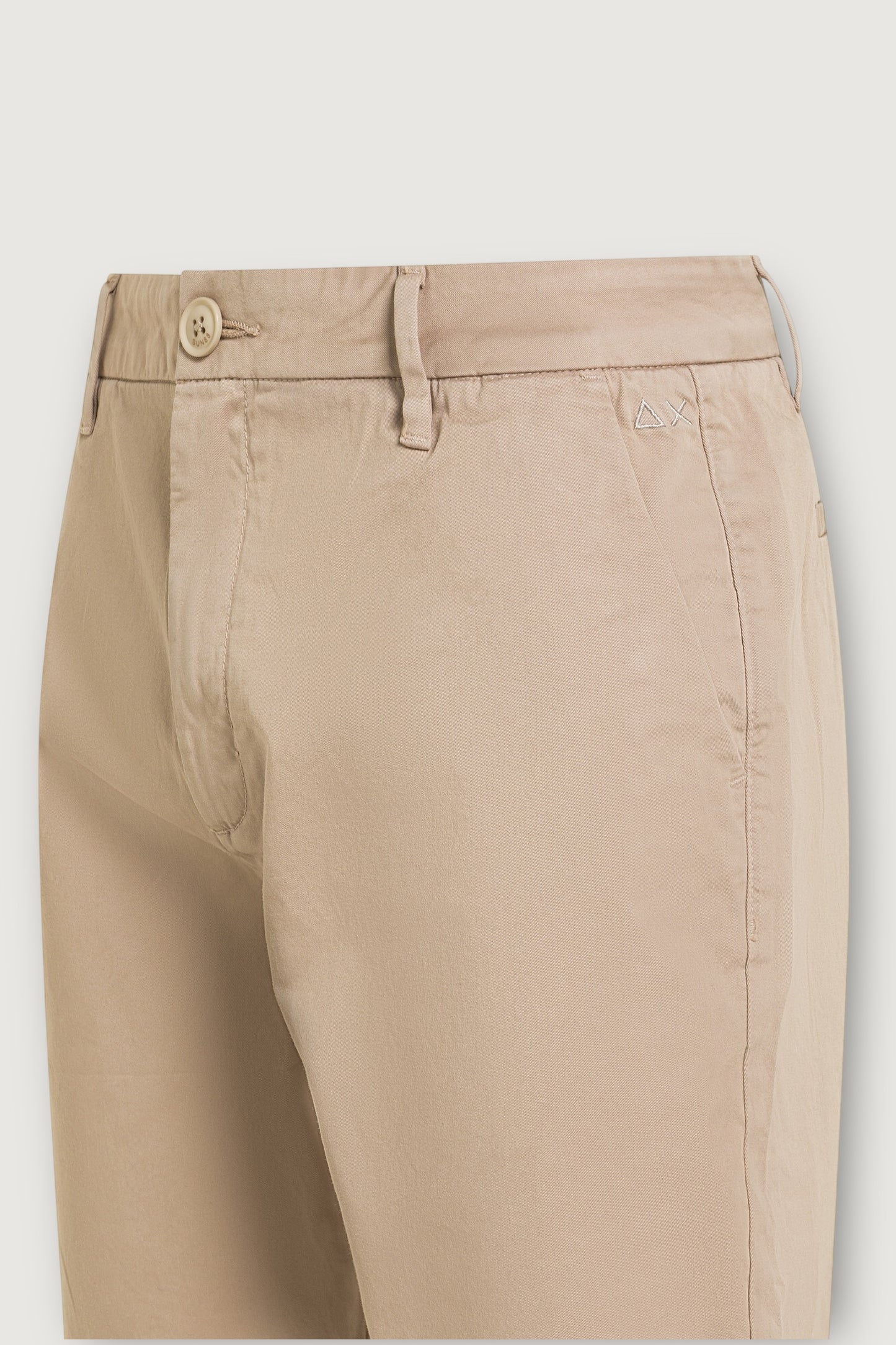 Short chino