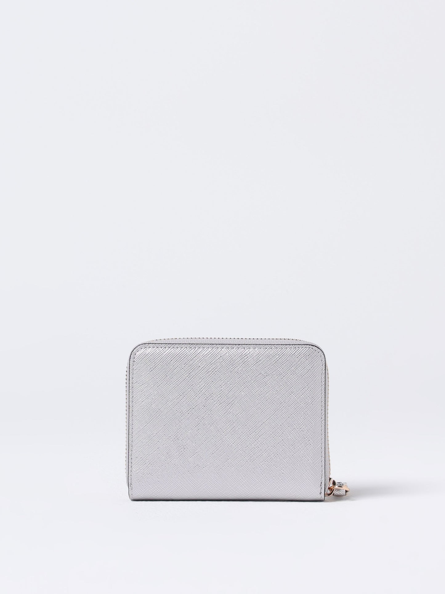 M zip around
