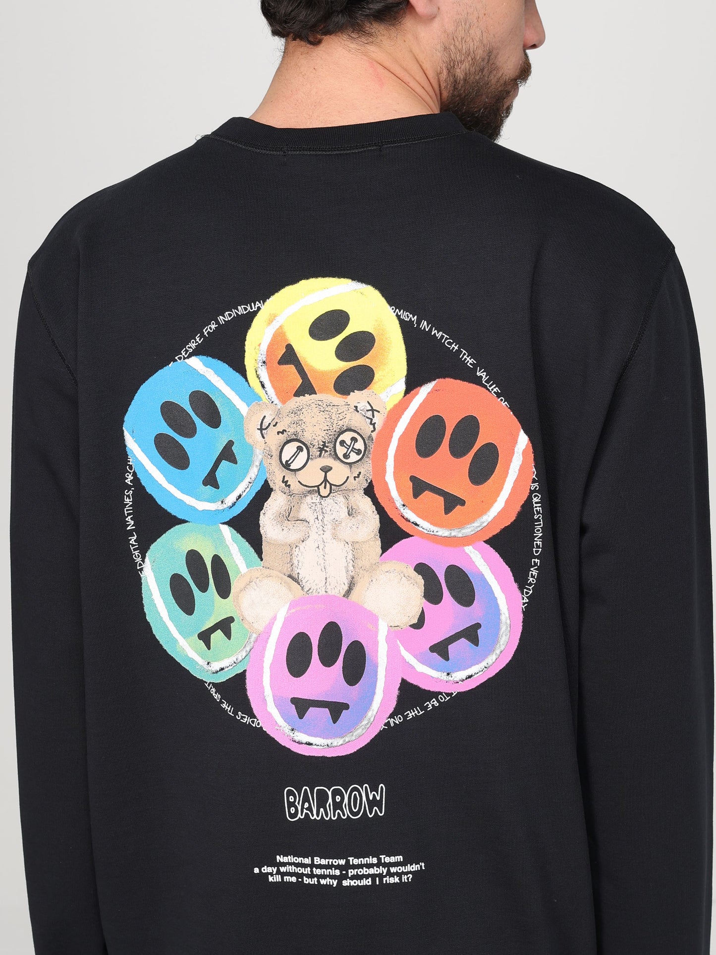 Sweatshirt