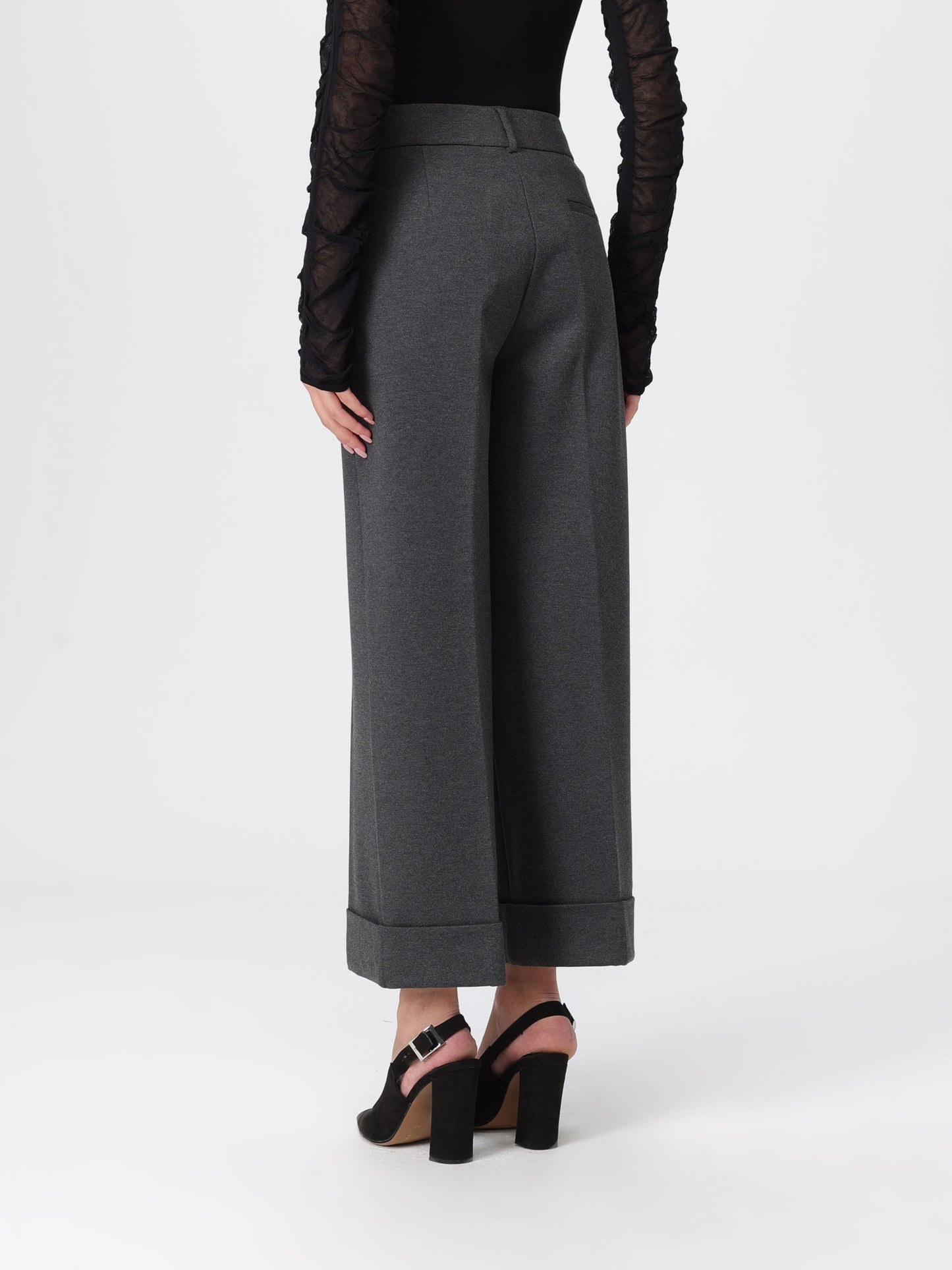 Pant. cropped