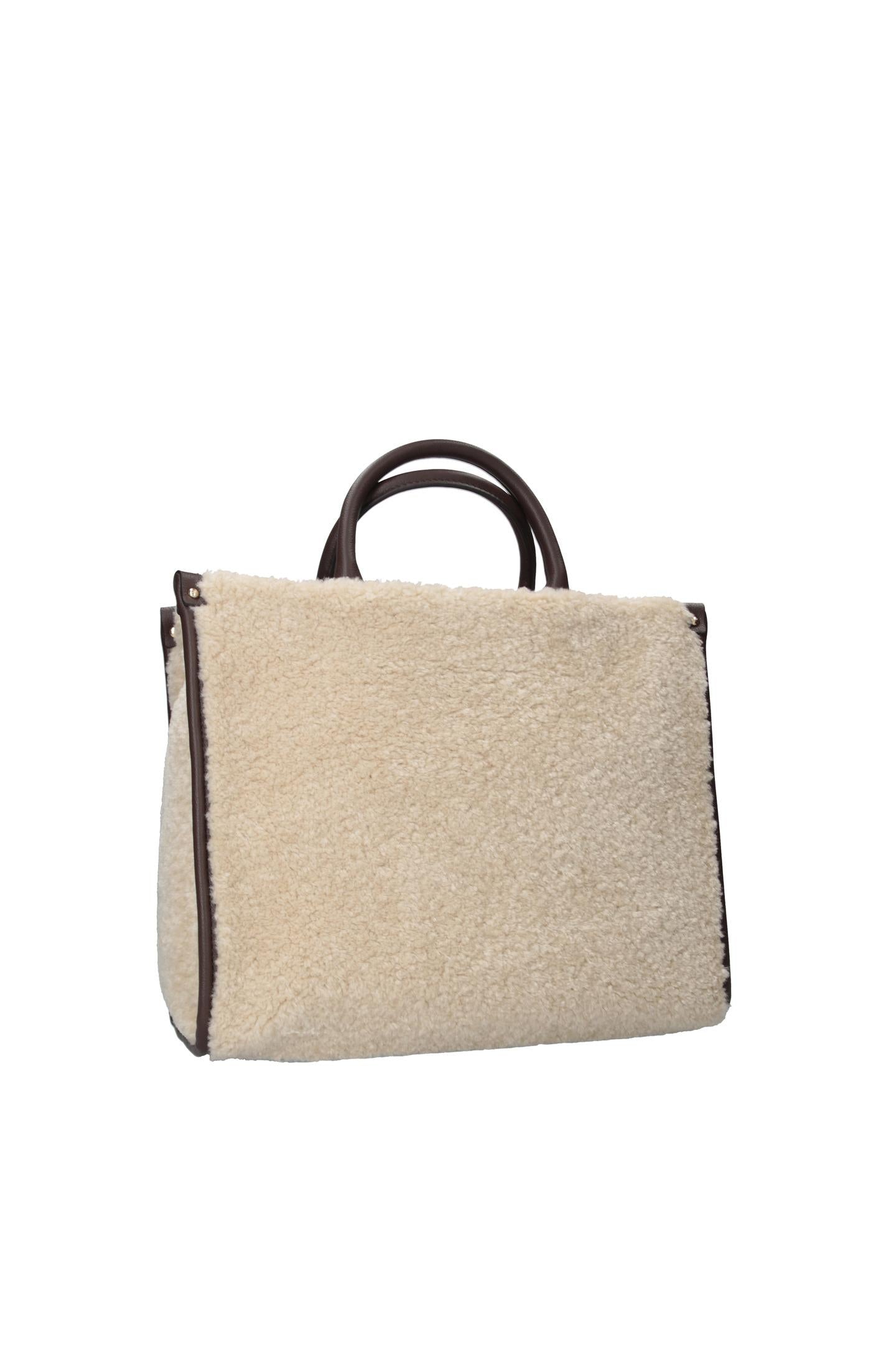 M tote