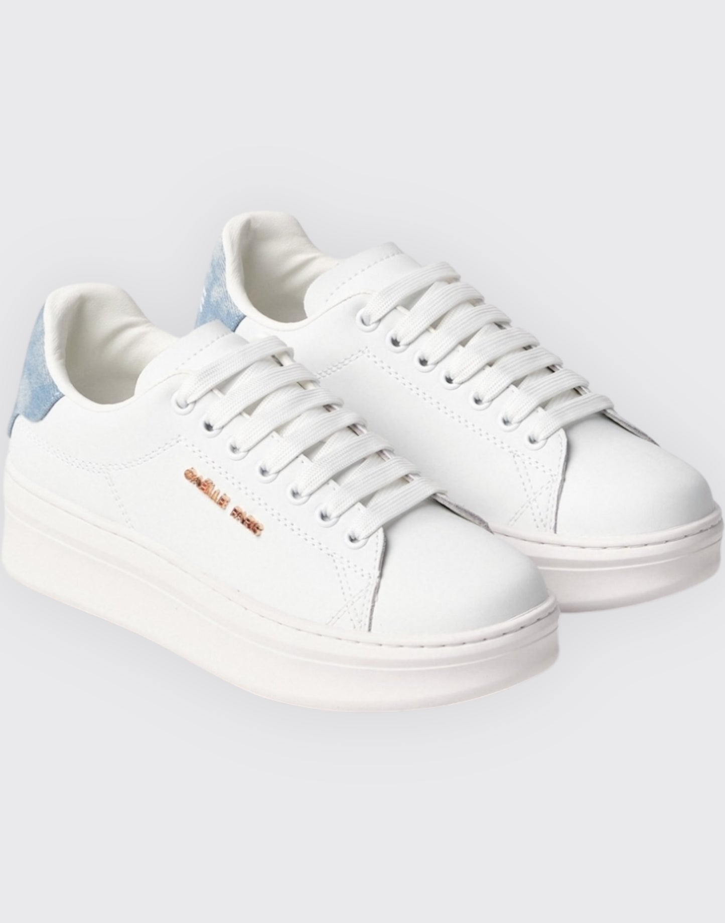 Sneakers con inserto denim