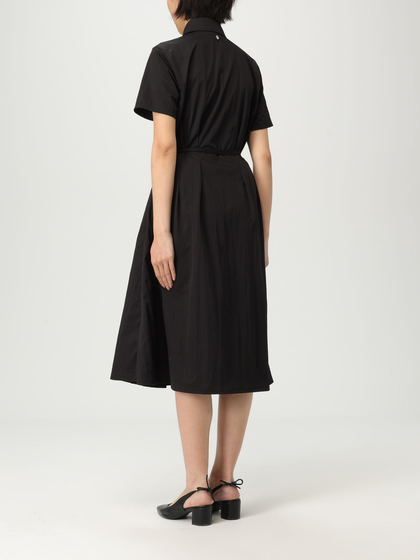 Abito pieghe midi m/c