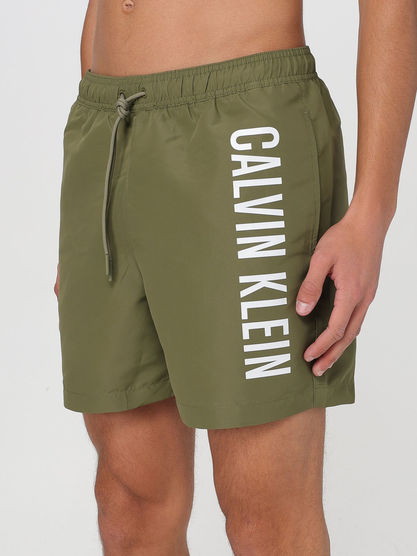 Medium drawstring