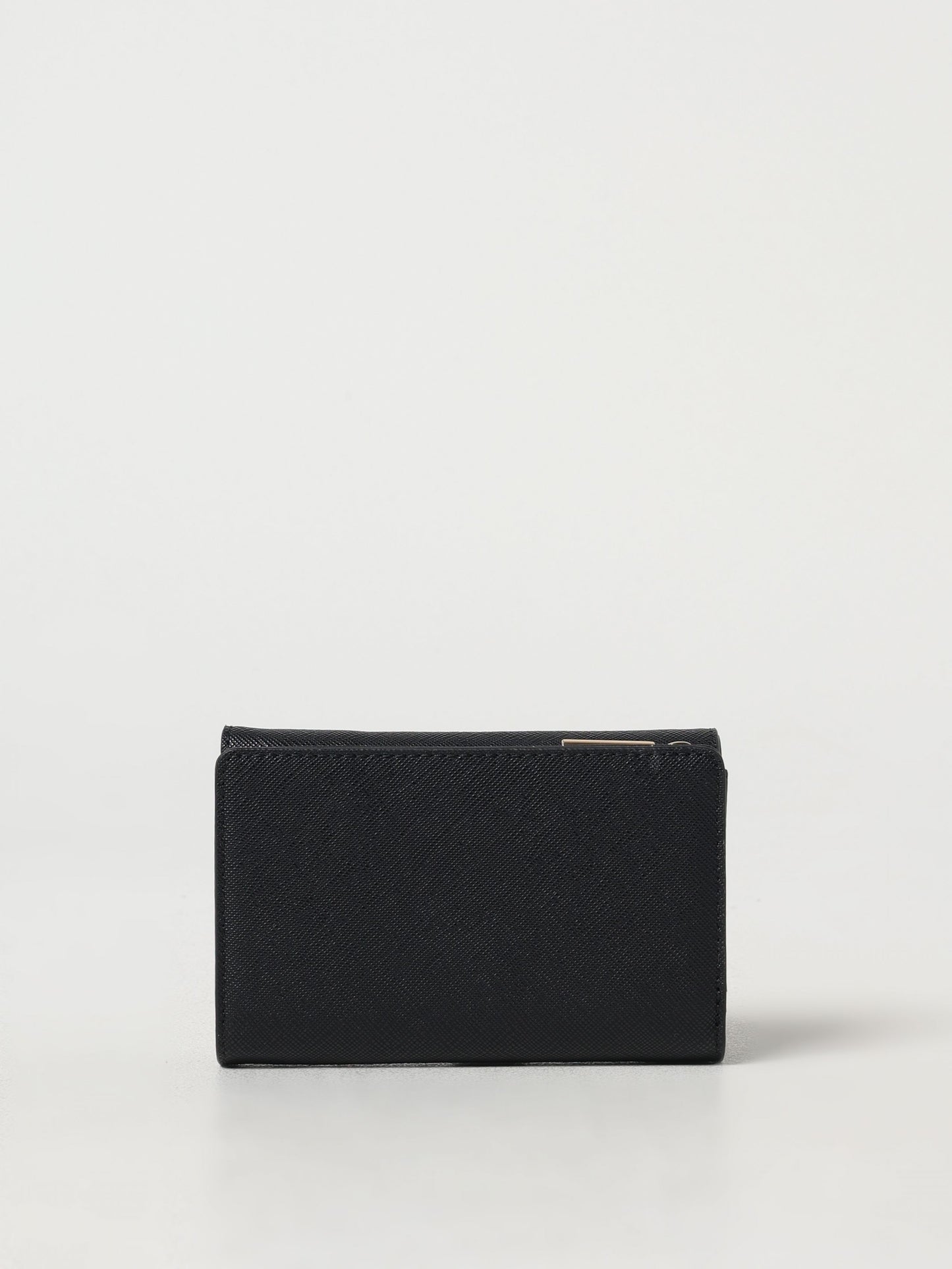 M trifold