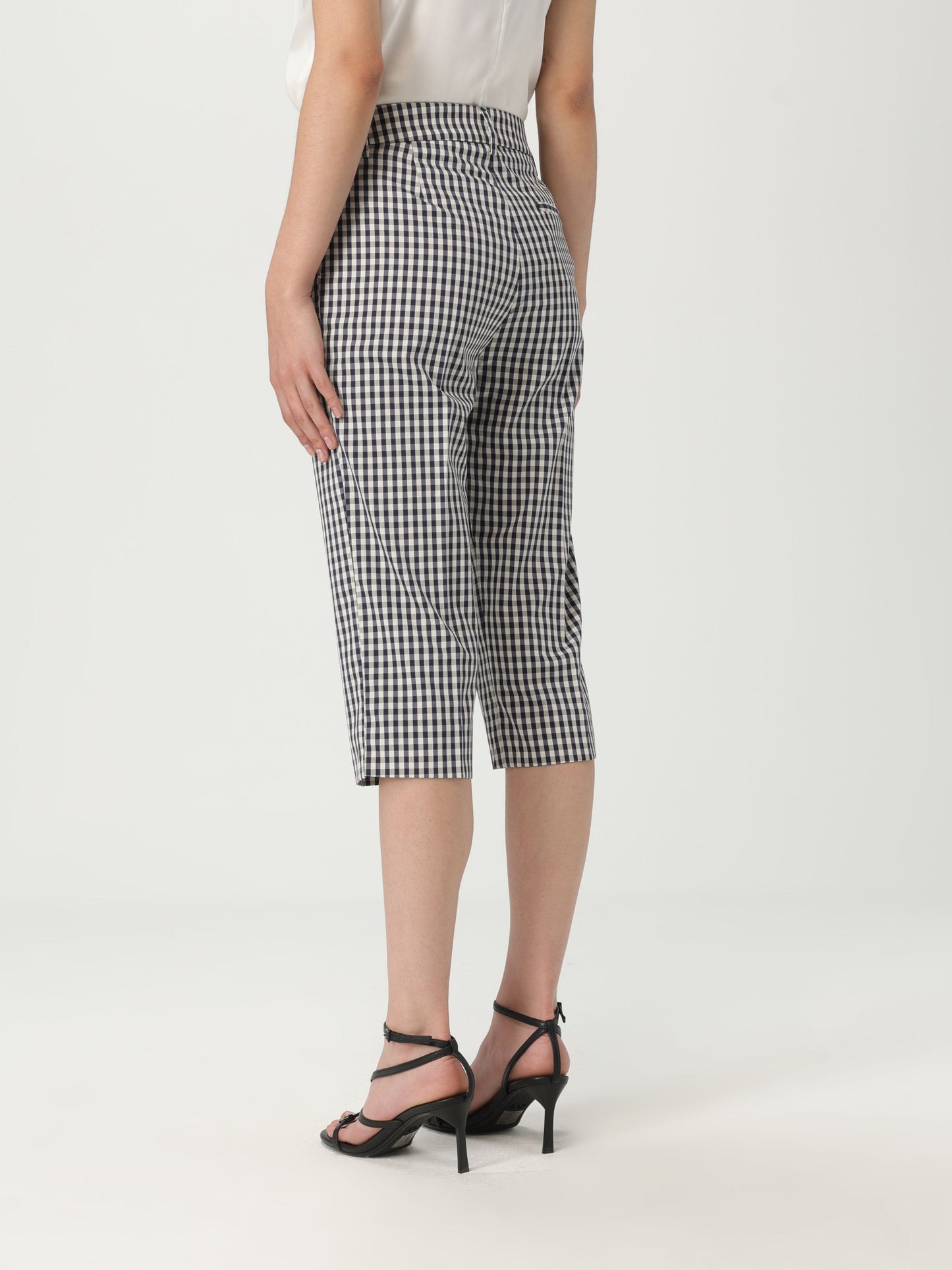 Pant. capri