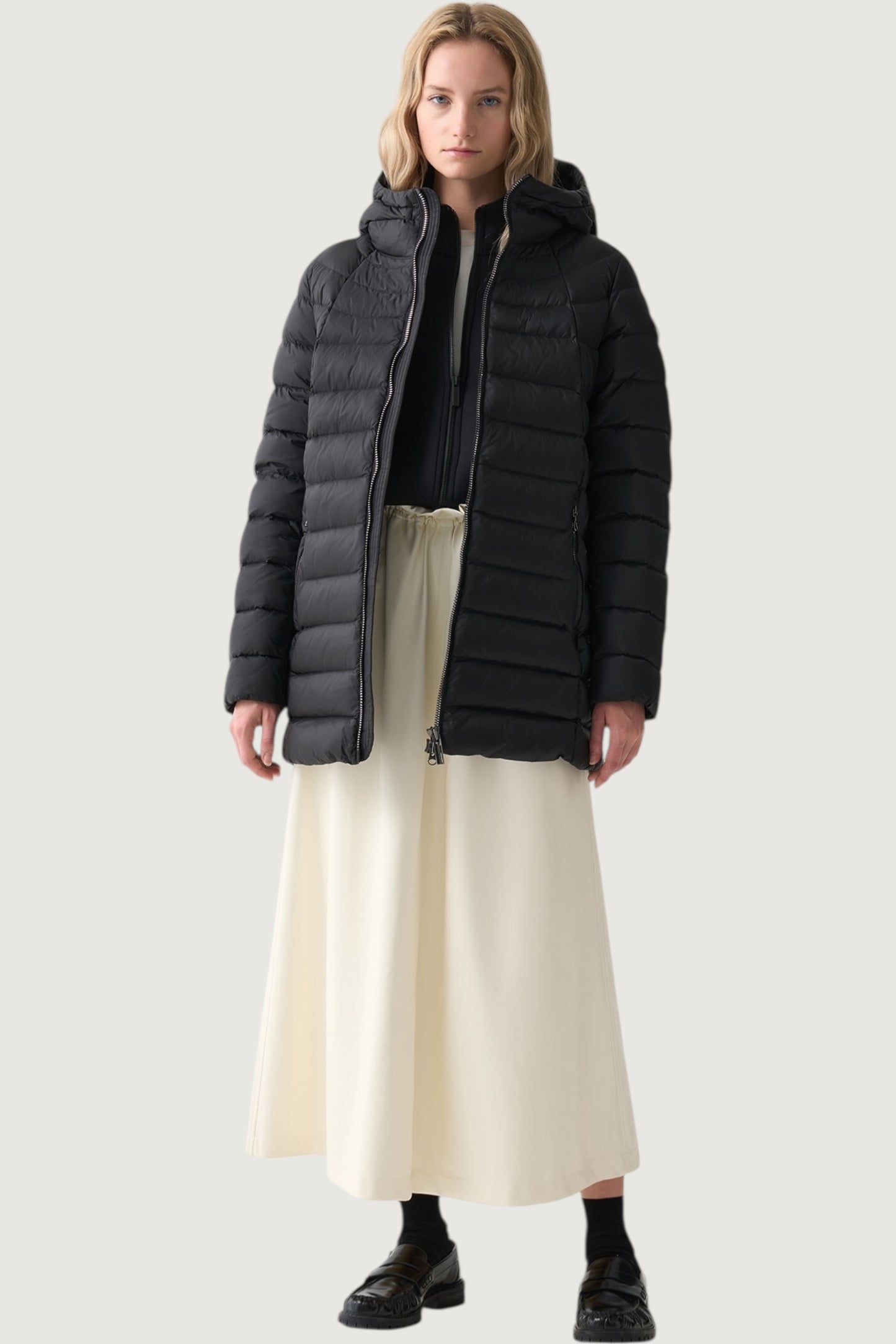 Piumino a trapezio con cappuccio