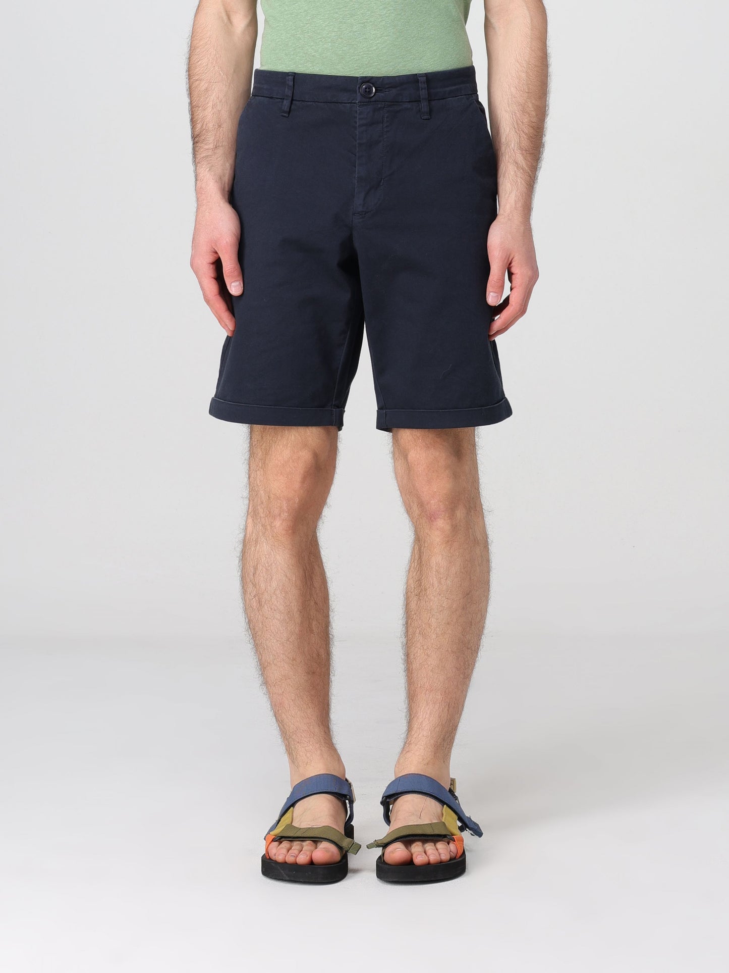 Short chino