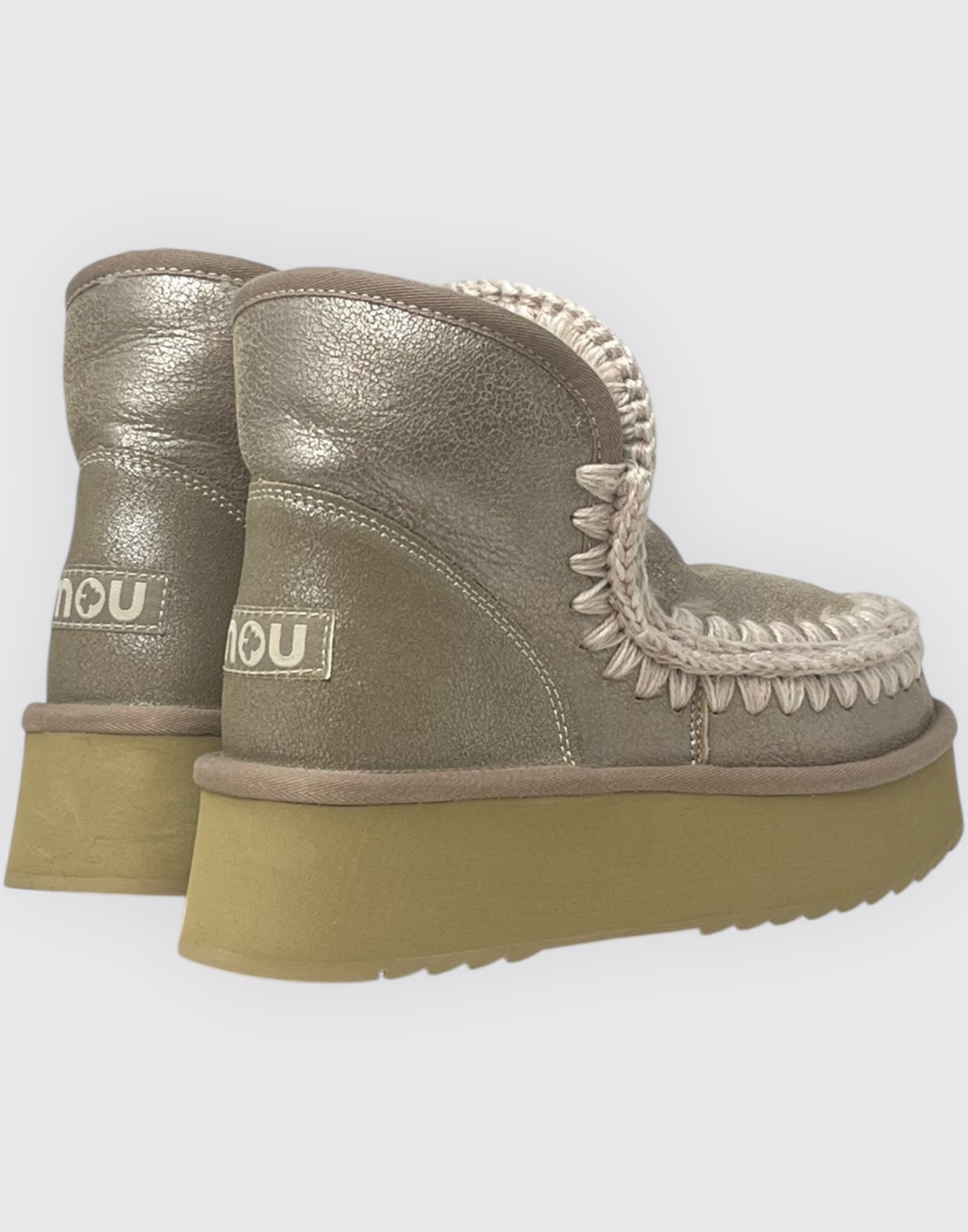 Mini eskimo platform boot