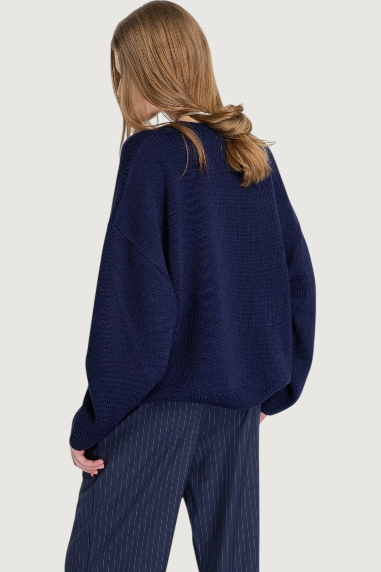 Pullover con logo ricamato