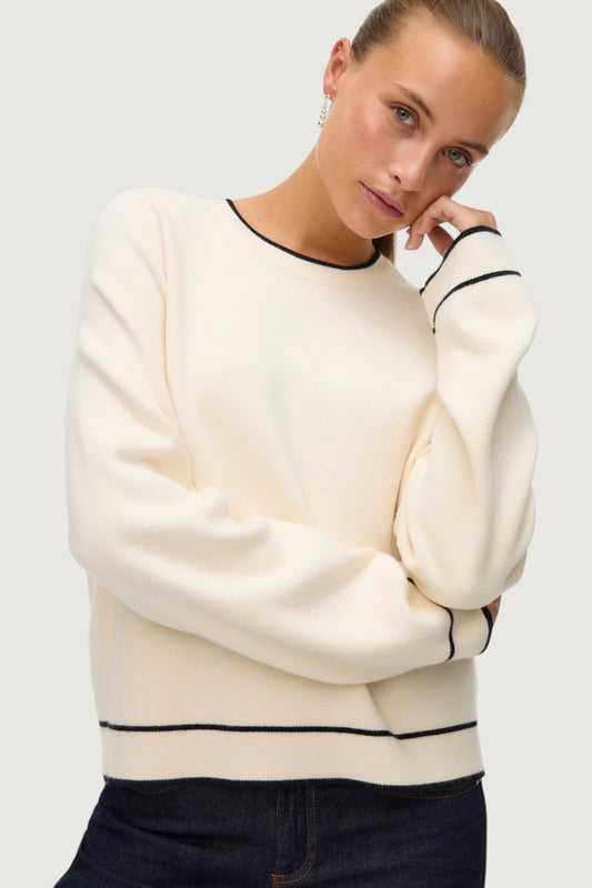 Gold neck contrast pull