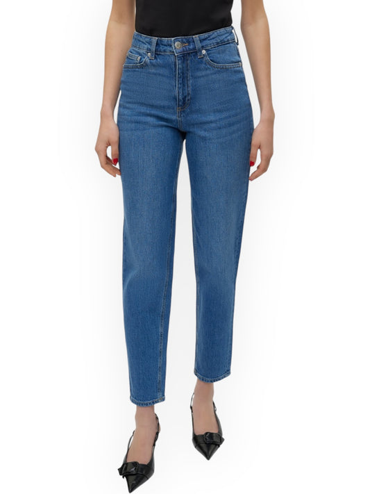 Tessa mom jeans
