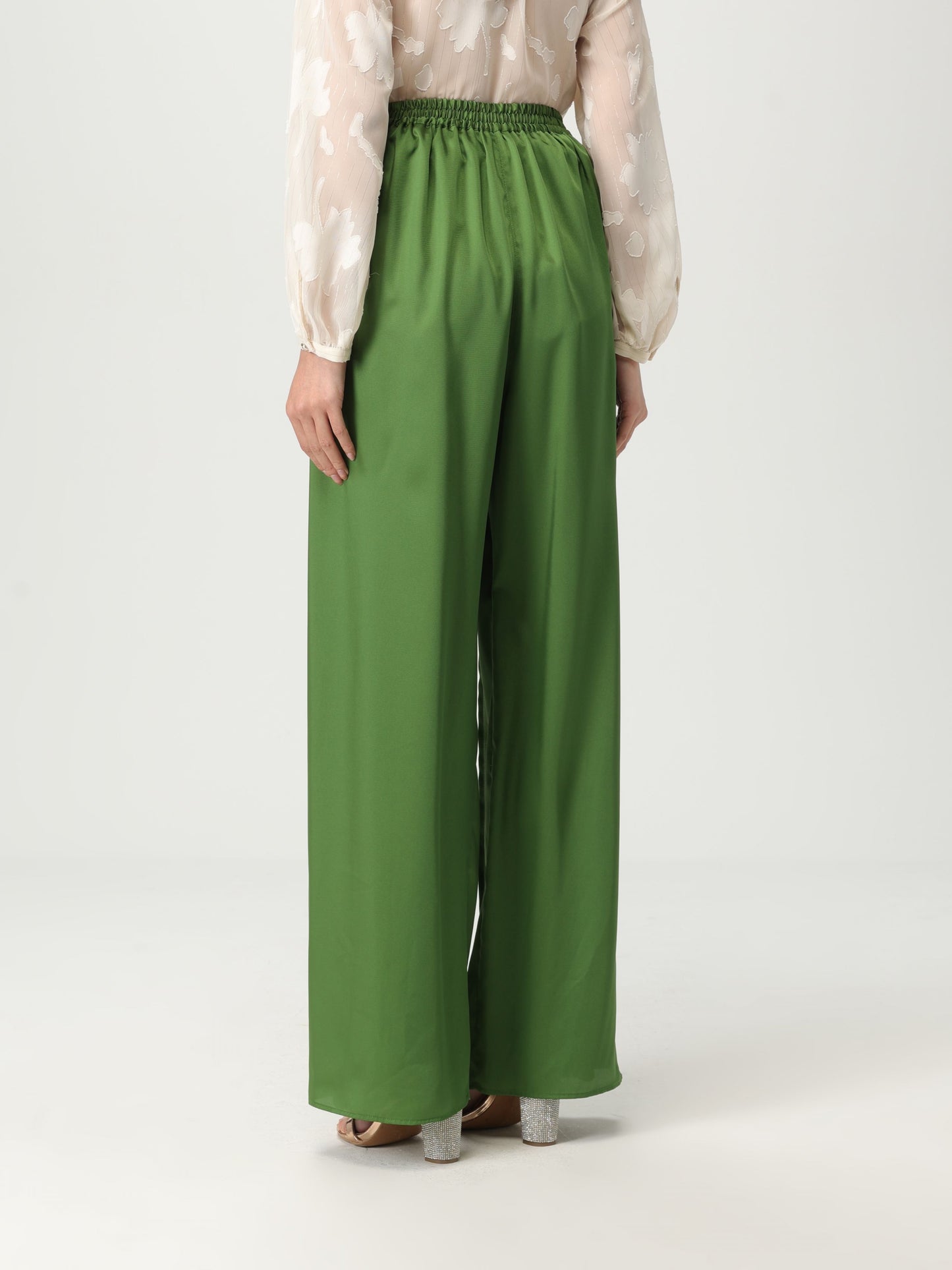 Pant. ts nav lungo