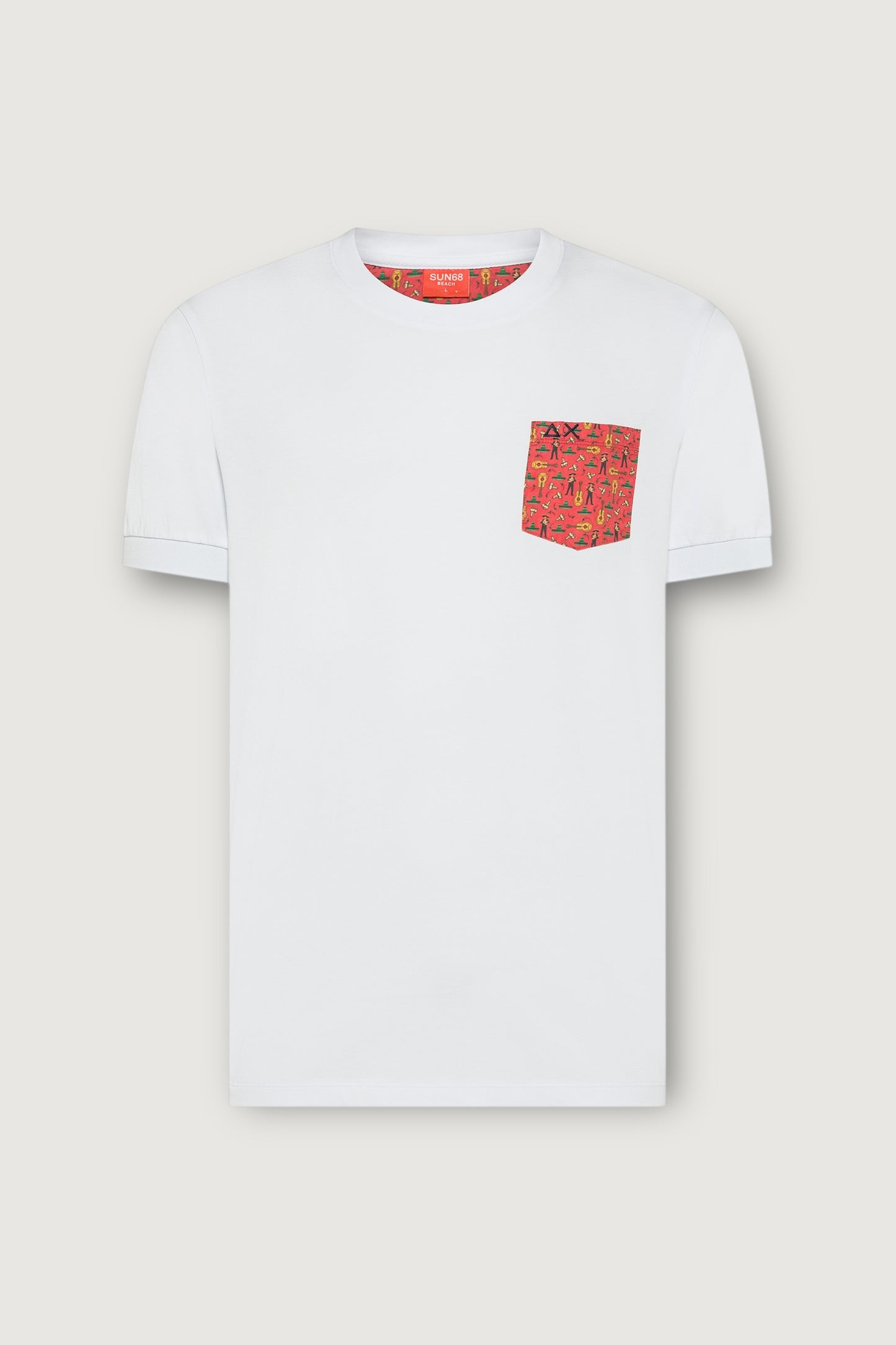 T-shirt pocket beach
