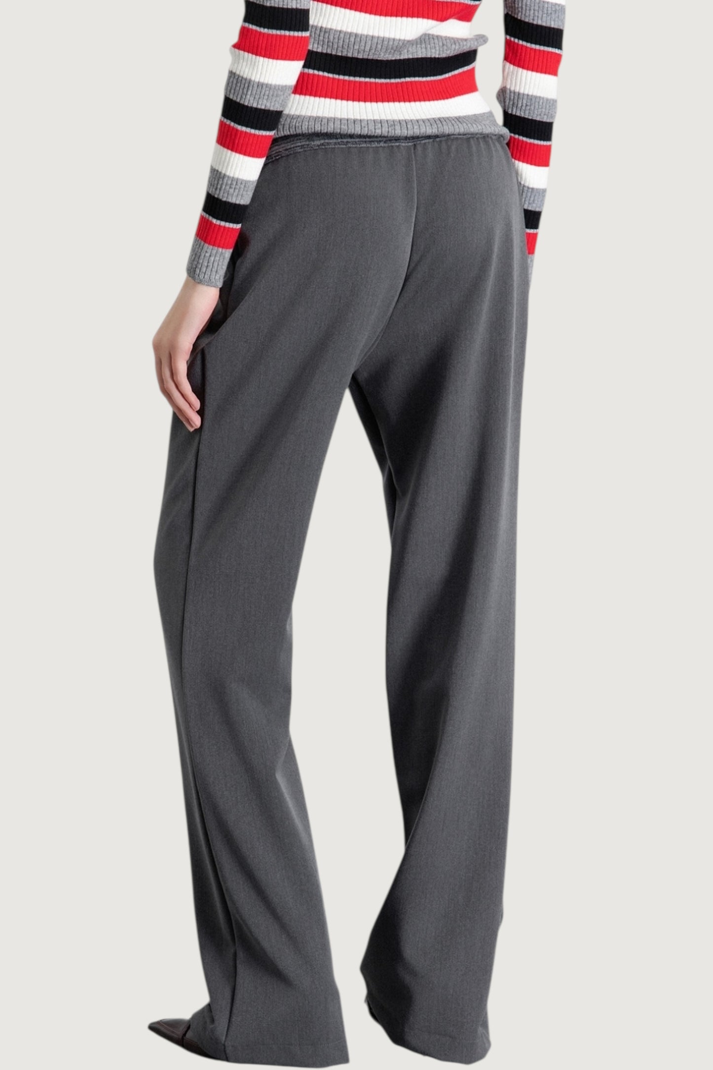 Pantalone dritto con pieghe