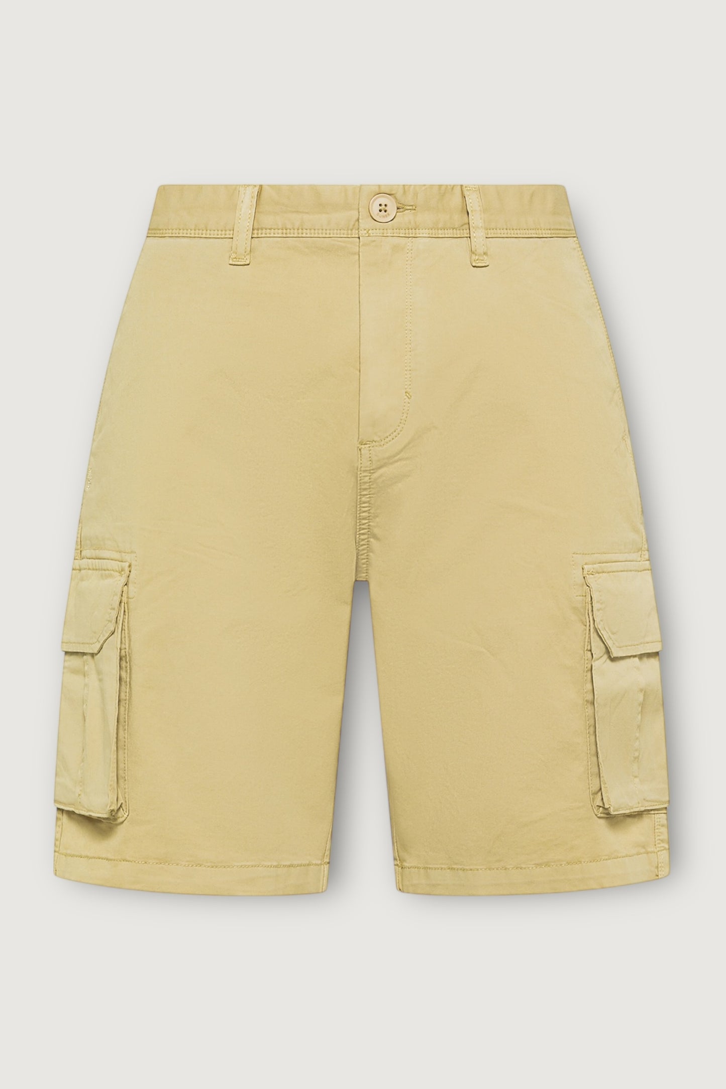 Short cargo pockeet