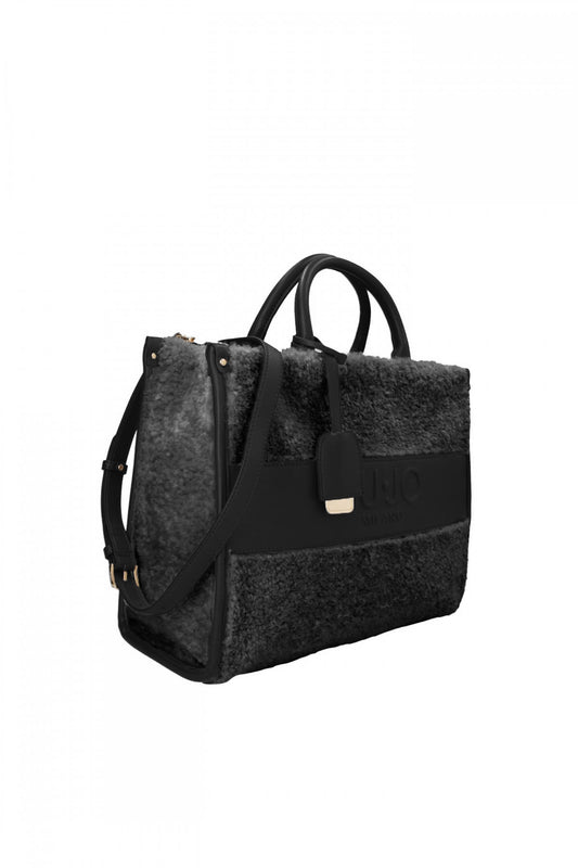 M tote