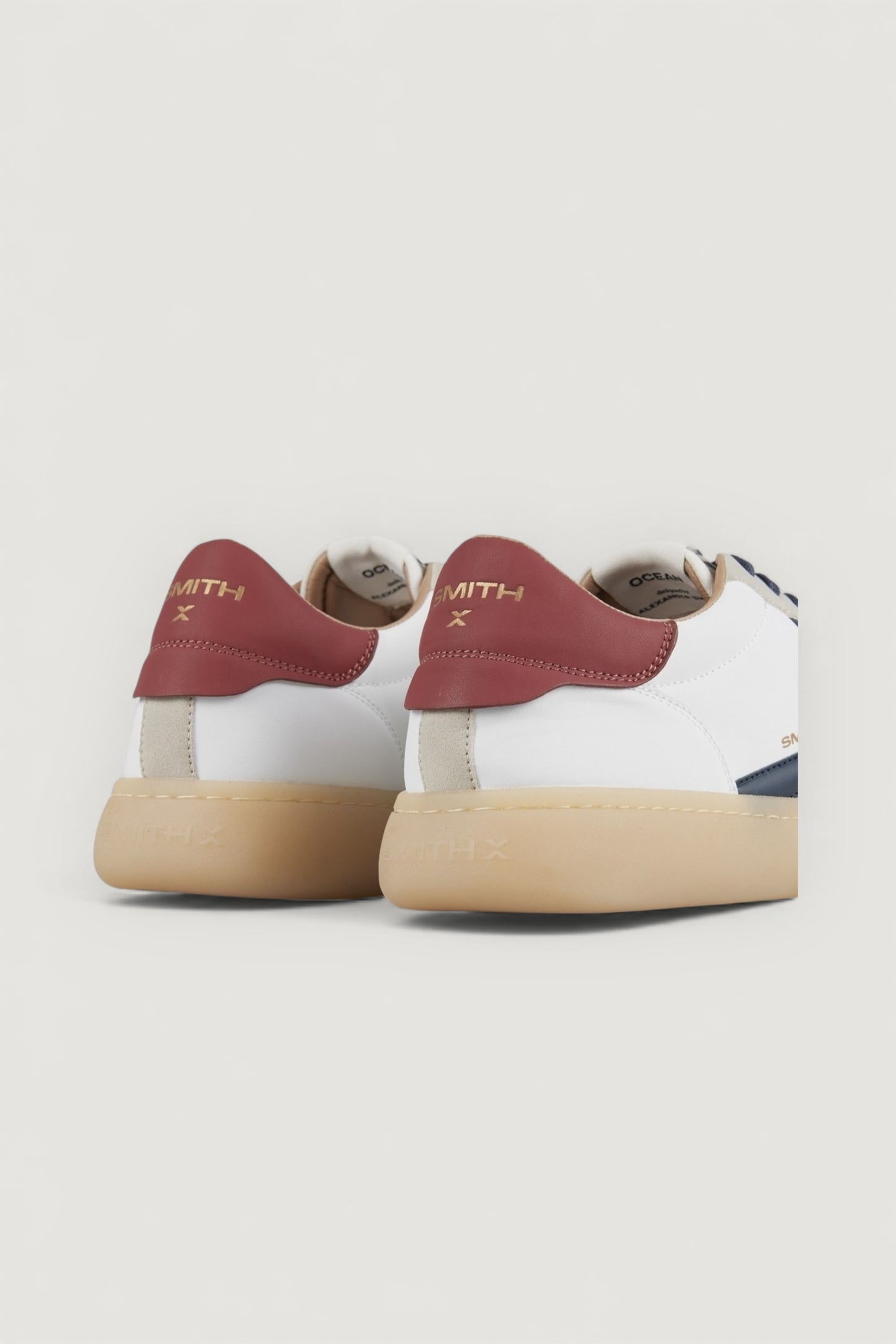 Sneakers ocean white red