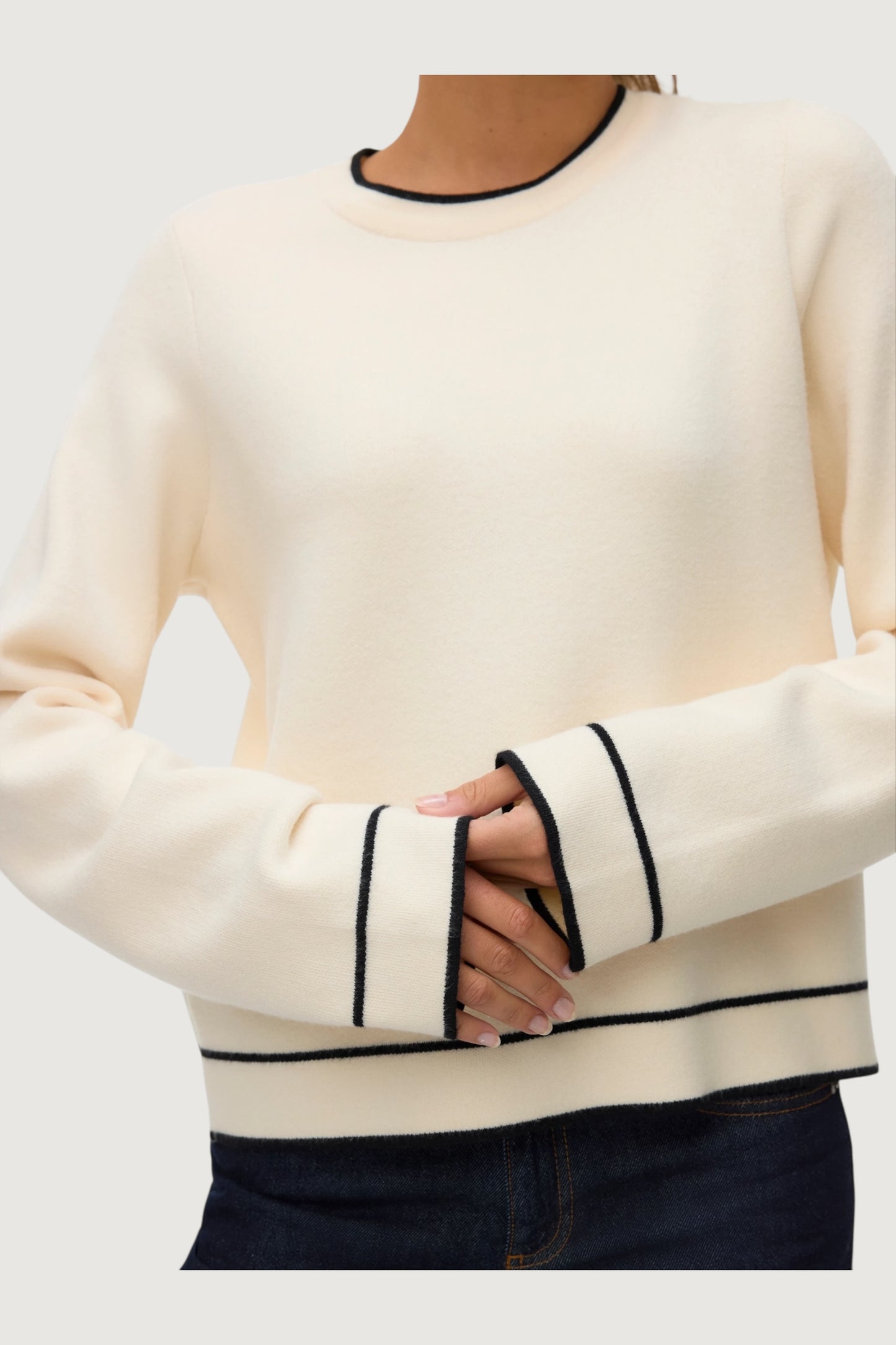 Gold neck contrast pull